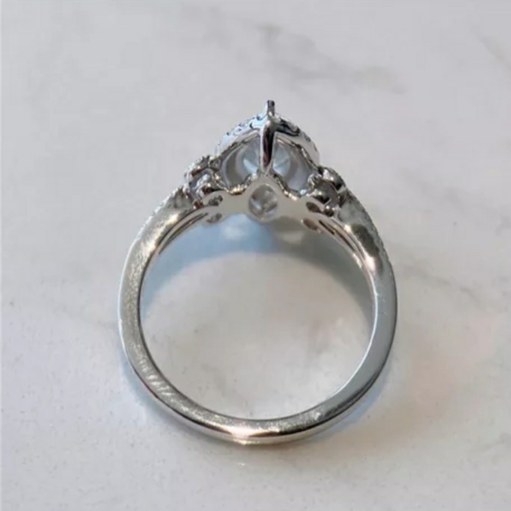 New Dainty Silver Fashion Ring - Picture 5 of 6